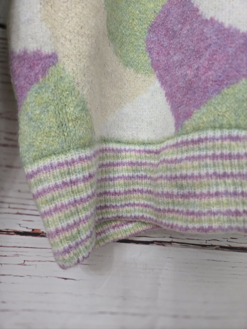 NWT &merci Pastel Geometric Fuzzy Knit Sweater Size Small - Picture 11 of 16